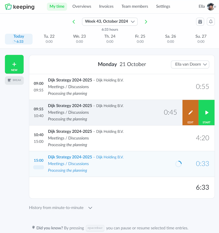 Overview of hours registered on a specific day in the web version of Keeping